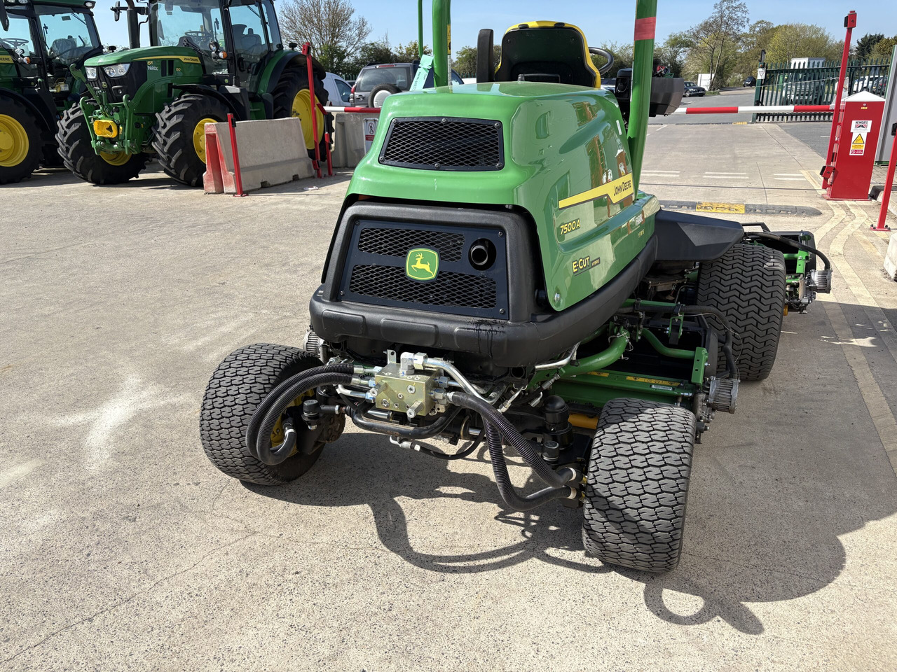 John Deere 7500A E-Cut - Záhradná kosačka: obrázok 4 John Deere 7500A E-Cut - Záhradná kosačka: obrázok 4