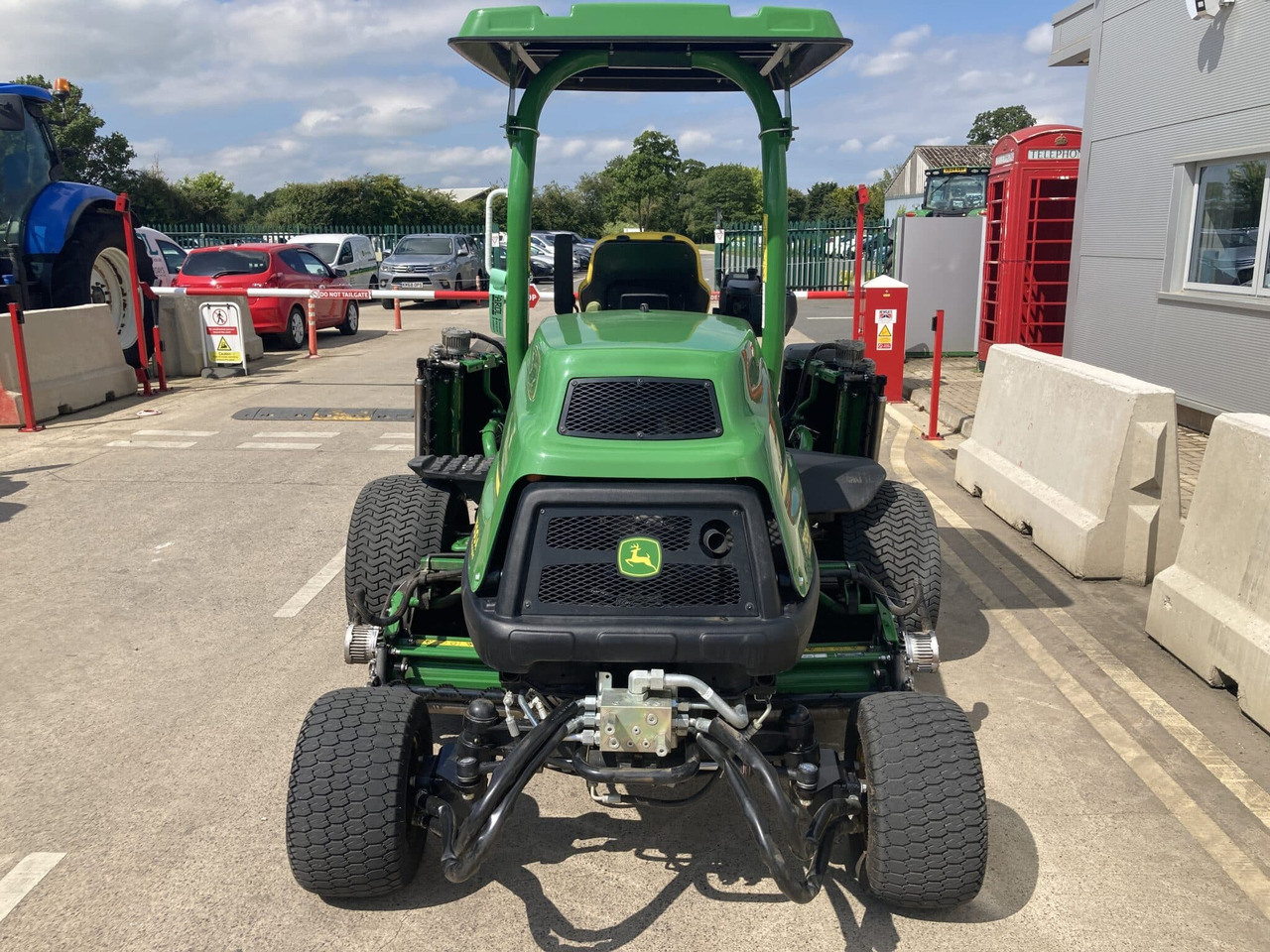 John Deere 7500AE fairway mower - Záhradná kosačka: obrázok 4 John Deere 7500AE fairway mower - Záhradná kosačka: obrázok 4