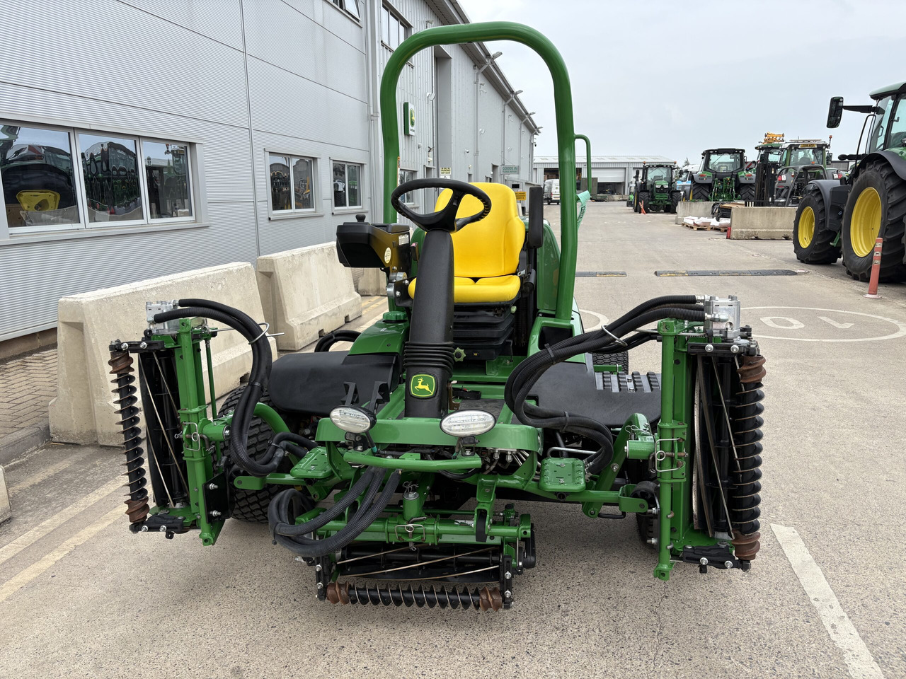 John Deere 7700A Fairway Mower - Záhradná kosačka: obrázok 2 John Deere 7700A Fairway Mower - Záhradná kosačka: obrázok 2