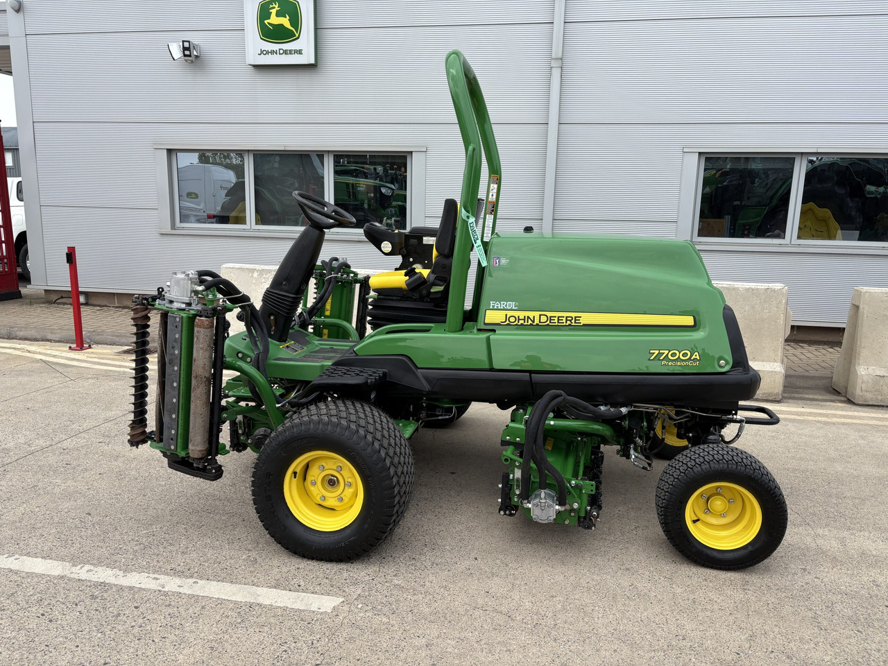 John Deere 7700A Fairway Mower - Záhradná kosačka: obrázok 1 John Deere 7700A Fairway Mower - Záhradná kosačka: obrázok 1
