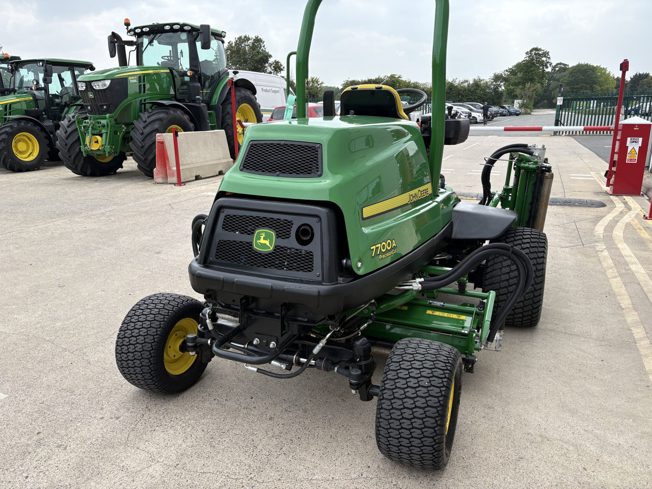 John Deere 7700A Fairway Mower - Záhradná kosačka: obrázok 4 John Deere 7700A Fairway Mower - Záhradná kosačka: obrázok 4
