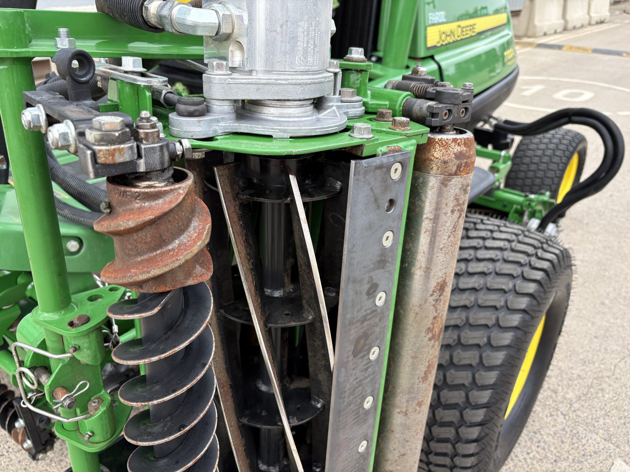 John Deere 7700A Fairway Mower - Záhradná kosačka: obrázok 5 John Deere 7700A Fairway Mower - Záhradná kosačka: obrázok 5