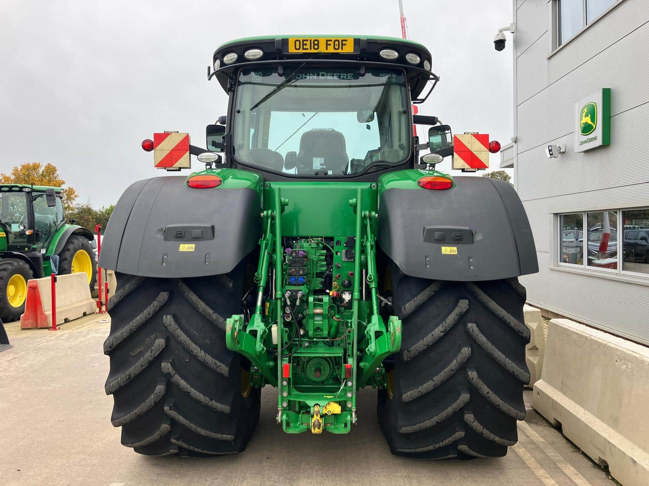John Deere 8400R - Traktor: obrázok 4 John Deere 8400R - Traktor: obrázok 4