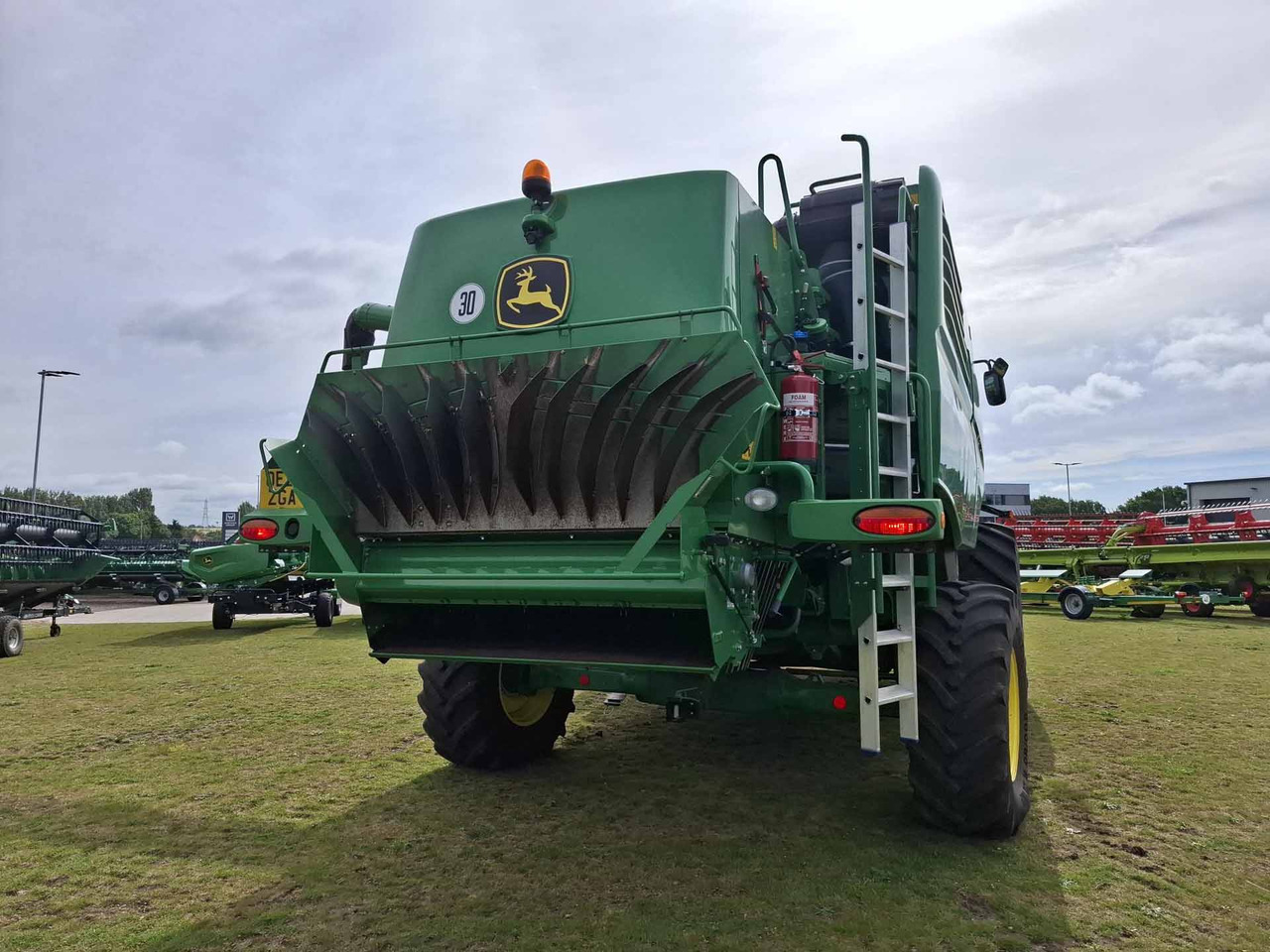 John Deere T670 - Obilný kombajn: obrázok 5 John Deere T670 - Obilný kombajn: obrázok 5