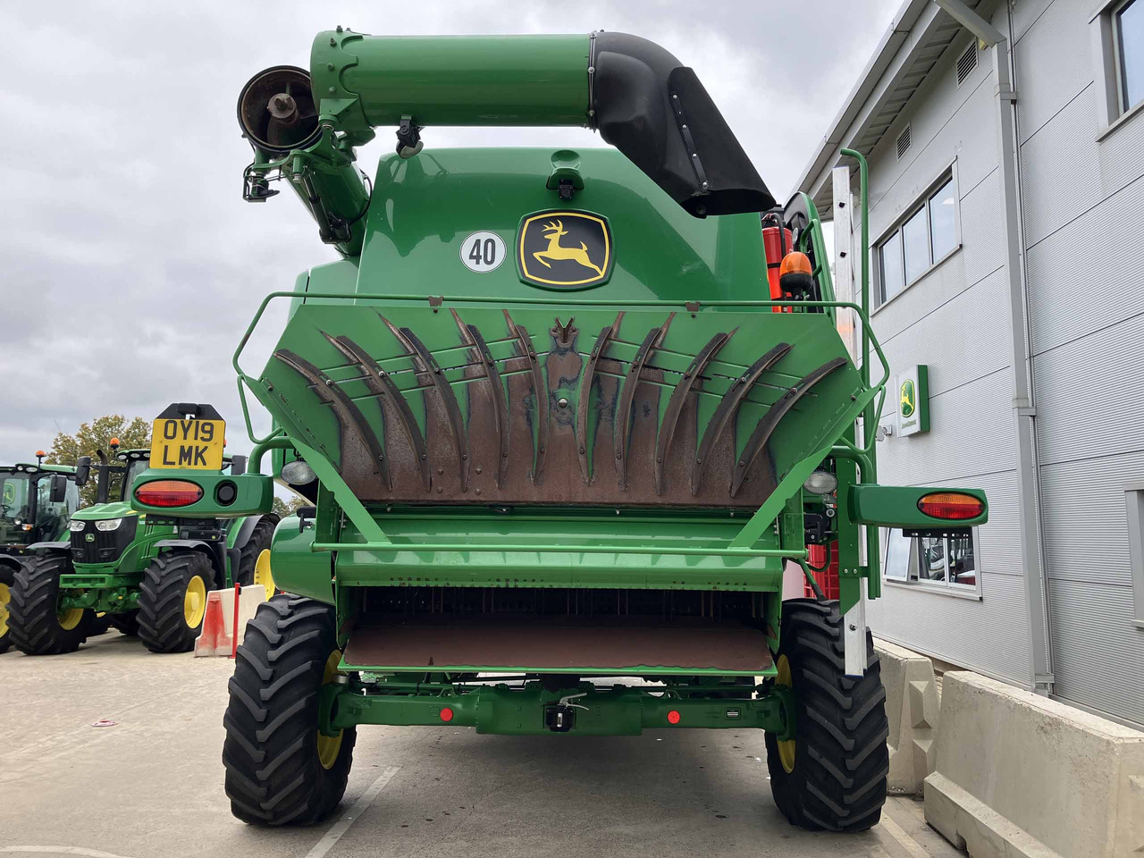 John Deere T670i HillMaster - Obilný kombajn: obrázok 4 John Deere T670i HillMaster - Obilný kombajn: obrázok 4