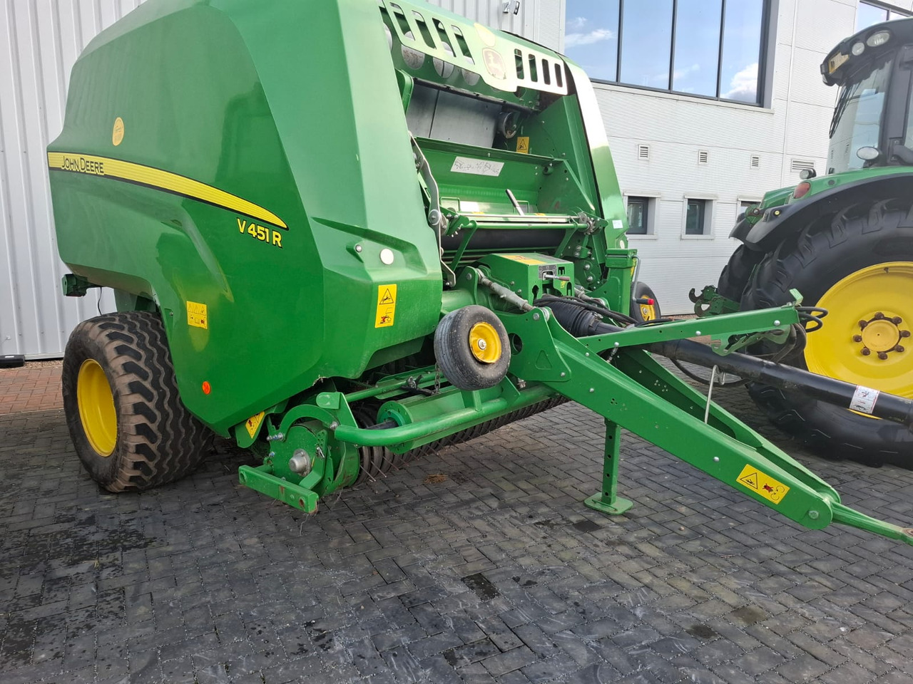 John Deere V451R - Stroje na zber krmovín: obrázok 1 John Deere V451R - Stroje na zber krmovín: obrázok 1
