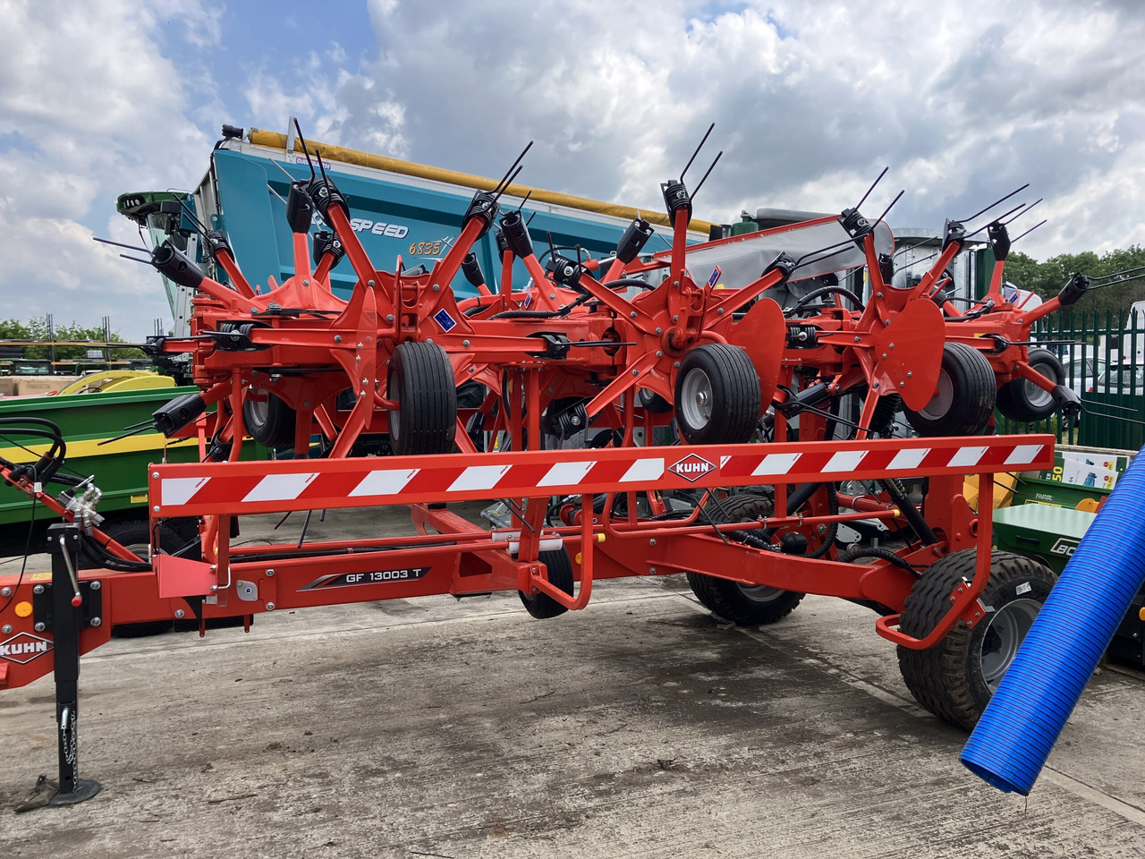 Kuhn GF13003 - Stroje na zber krmovín: obrázok 2 Kuhn GF13003 - Stroje na zber krmovín: obrázok 2