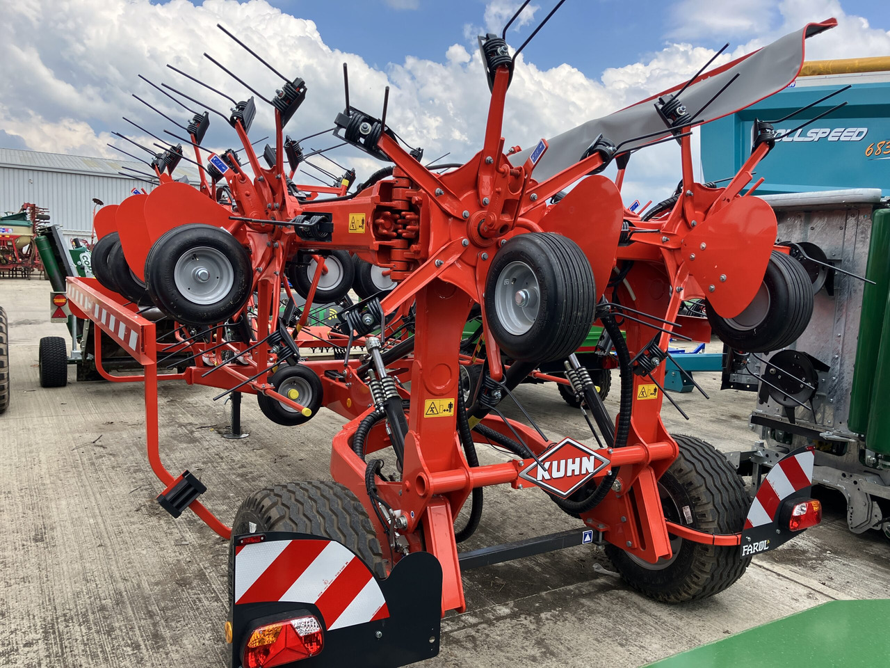 Kuhn GF13003 - Stroje na zber krmovín: obrázok 4 Kuhn GF13003 - Stroje na zber krmovín: obrázok 4