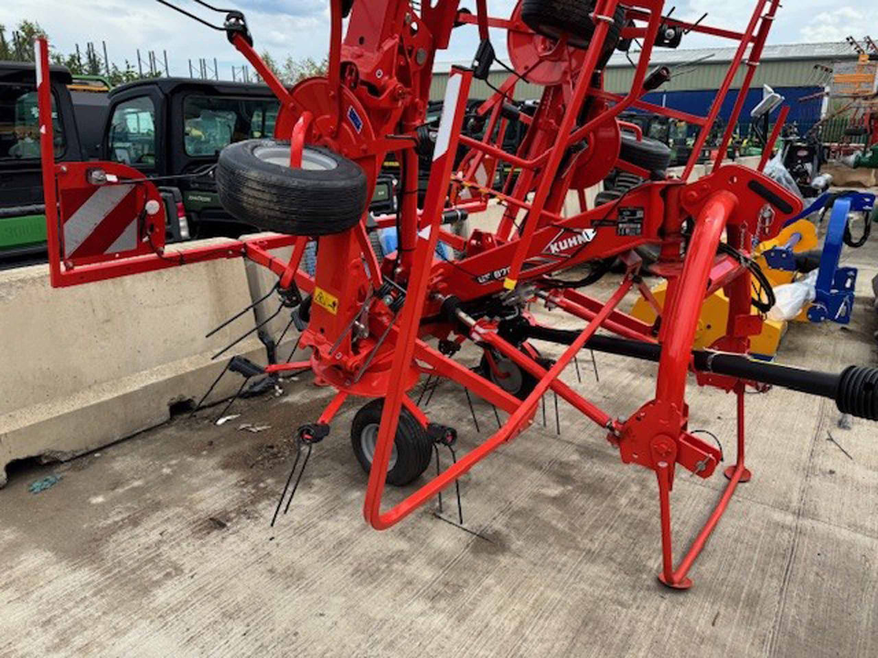 Kuhn GF8700 - Stroje na zber krmovín: obrázok 5 Kuhn GF8700 - Stroje na zber krmovín: obrázok 5