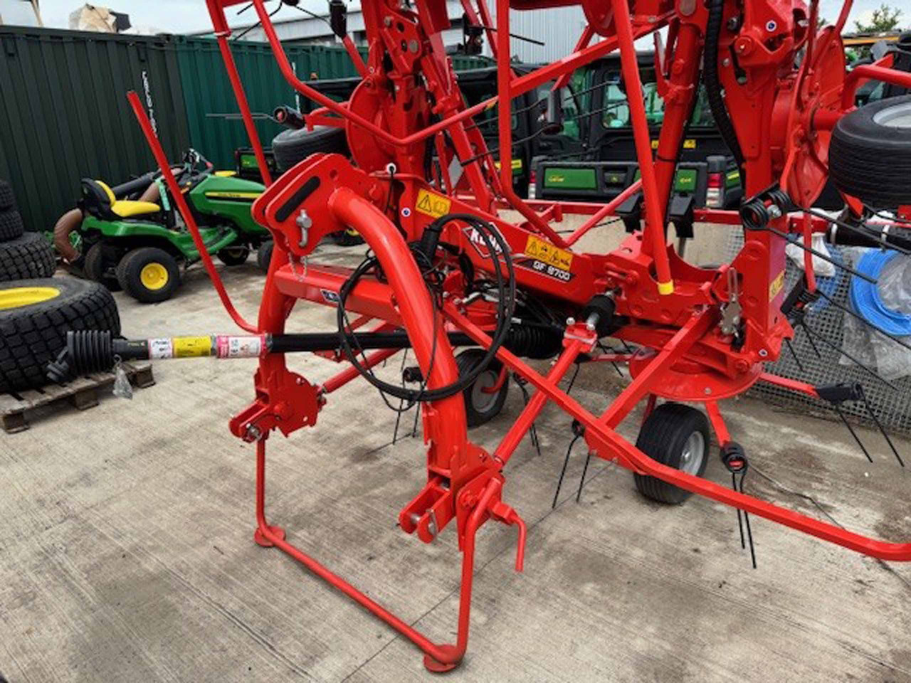 Kuhn GF8700 - Stroje na zber krmovín: obrázok 3 Kuhn GF8700 - Stroje na zber krmovín: obrázok 3