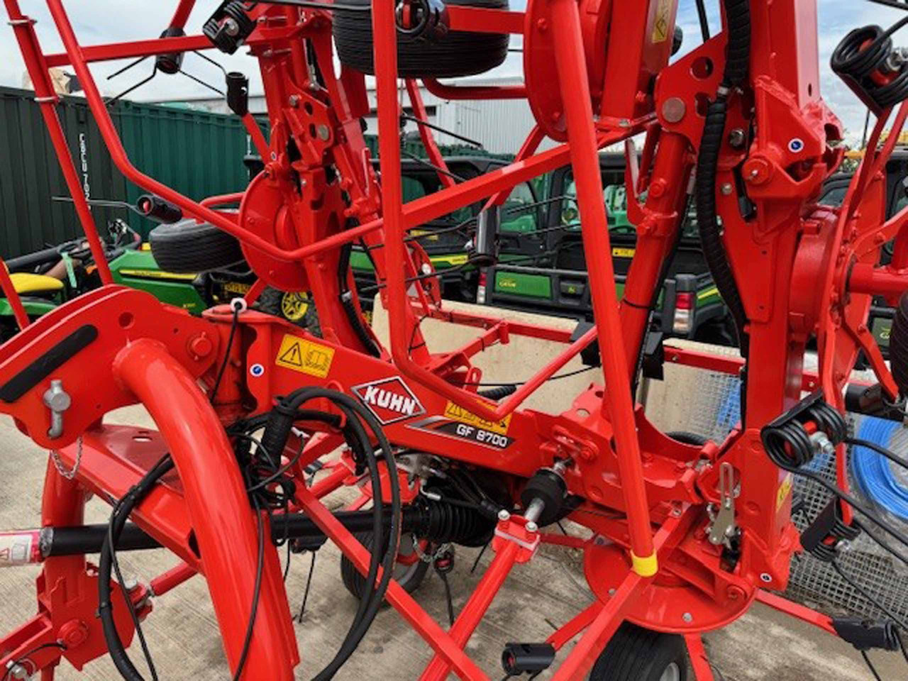 Kuhn GF8700 - Stroje na zber krmovín: obrázok 4 Kuhn GF8700 - Stroje na zber krmovín: obrázok 4