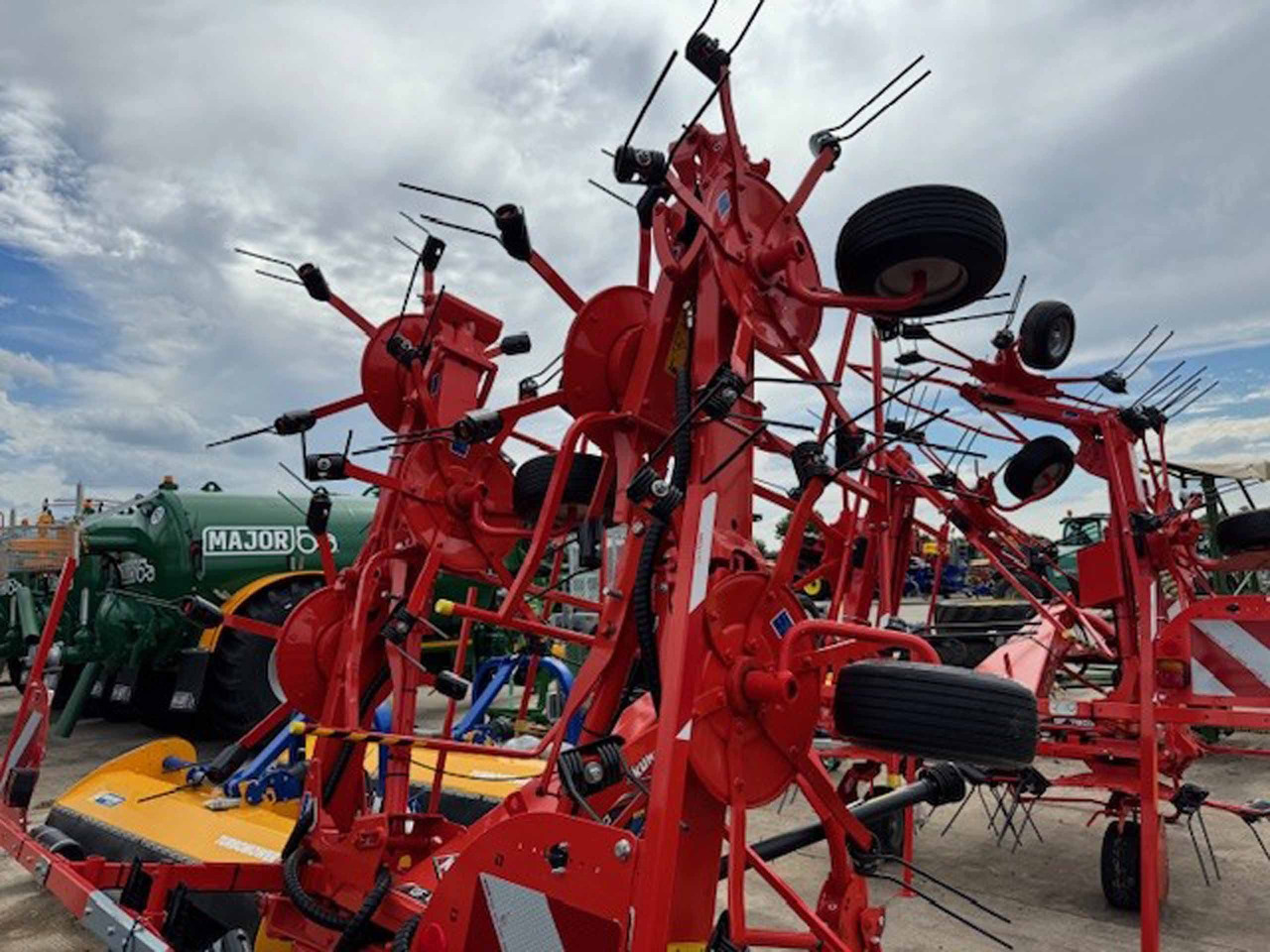 Kuhn GF8700 - Stroje na zber krmovín: obrázok 2 Kuhn GF8700 - Stroje na zber krmovín: obrázok 2