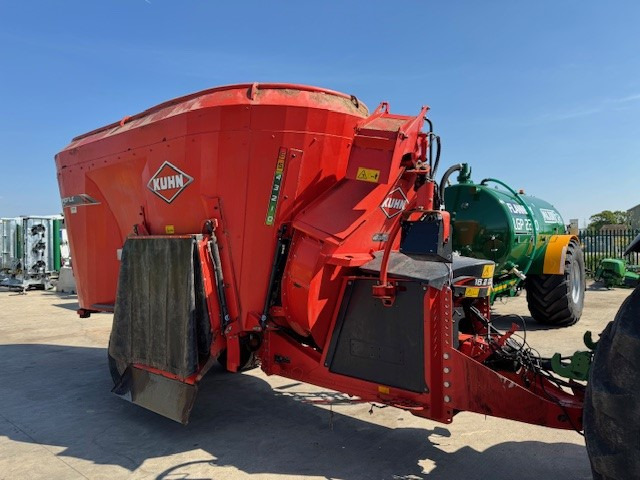Kuhn Profile 18.2DS - Kŕmny voz: obrázok 1 Kuhn Profile 18.2DS - Kŕmny voz: obrázok 1
