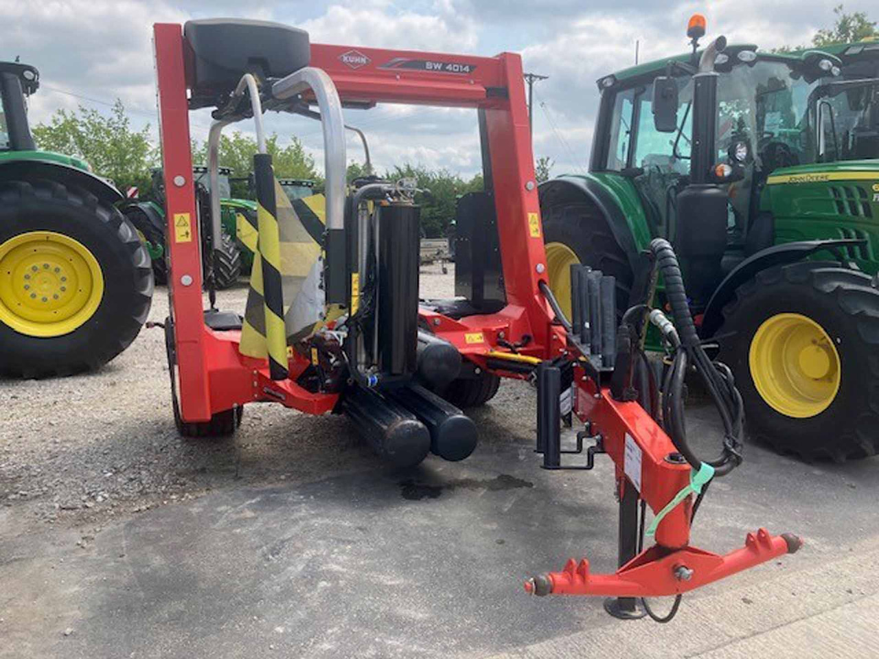 Kuhn SW4014 - Stroje na zber krmovín: obrázok 1 Kuhn SW4014 - Stroje na zber krmovín: obrázok 1