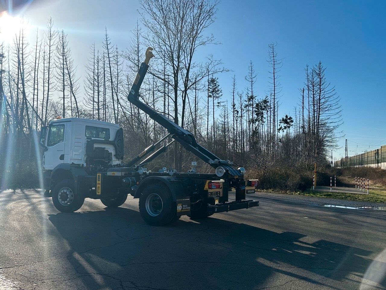 MAN TGM 18.320 4x4 Euro 6e Hyva 12-45 - Hákový nosič kontajnerov, Auto s hydraulickou rukou: obrázok 4 MAN TGM 18.320 4x4 Euro 6e Hyva 12-45 - Hákový nosič kontajnerov, Auto s hydraulickou rukou: obrázok 4