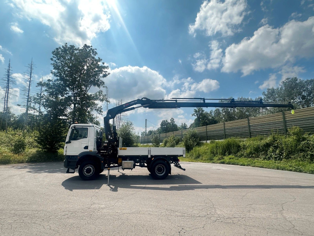 MAN TGM 18.320 4x4 Euro 6e Pritsche Hiab 228-4 Kran - Auto s hydraulickou rukou: obrázok 3 MAN TGM 18.320 4x4 Euro 6e Pritsche Hiab 228-4 Kran - Auto s hydraulickou rukou: obrázok 3