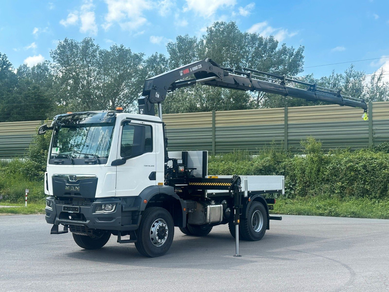 MAN TGM 18.320 4x4 Euro 6e Pritsche Hiab 228-4 Kran - Auto s hydraulickou rukou: obrázok 1 MAN TGM 18.320 4x4 Euro 6e Pritsche Hiab 228-4 Kran - Auto s hydraulickou rukou: obrázok 1