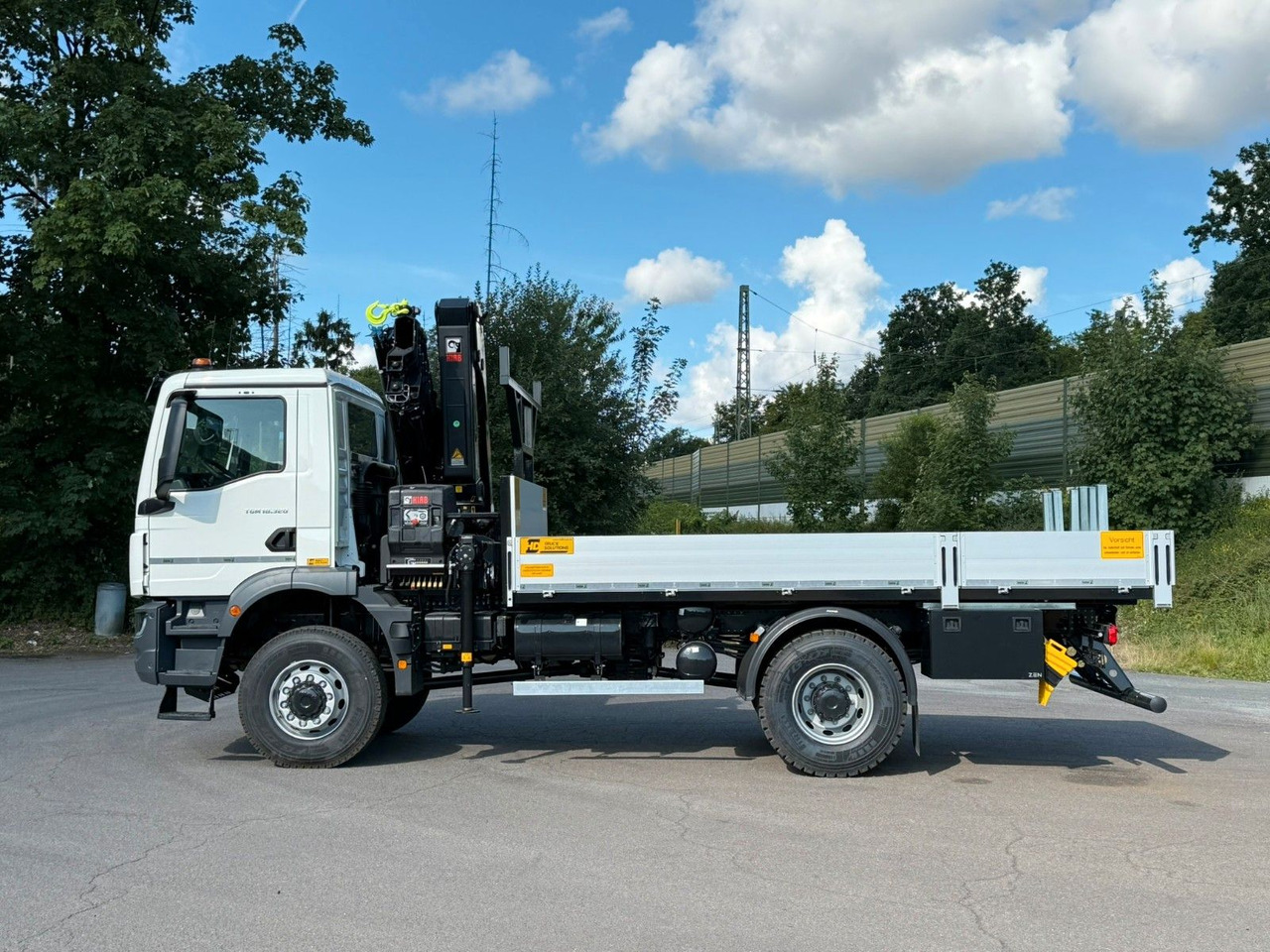 MAN TGM 18.320 4x4 Hiab 228-4 Kran - Auto s hydraulickou rukou: obrázok 4 MAN TGM 18.320 4x4 Hiab 228-4 Kran - Auto s hydraulickou rukou: obrázok 4