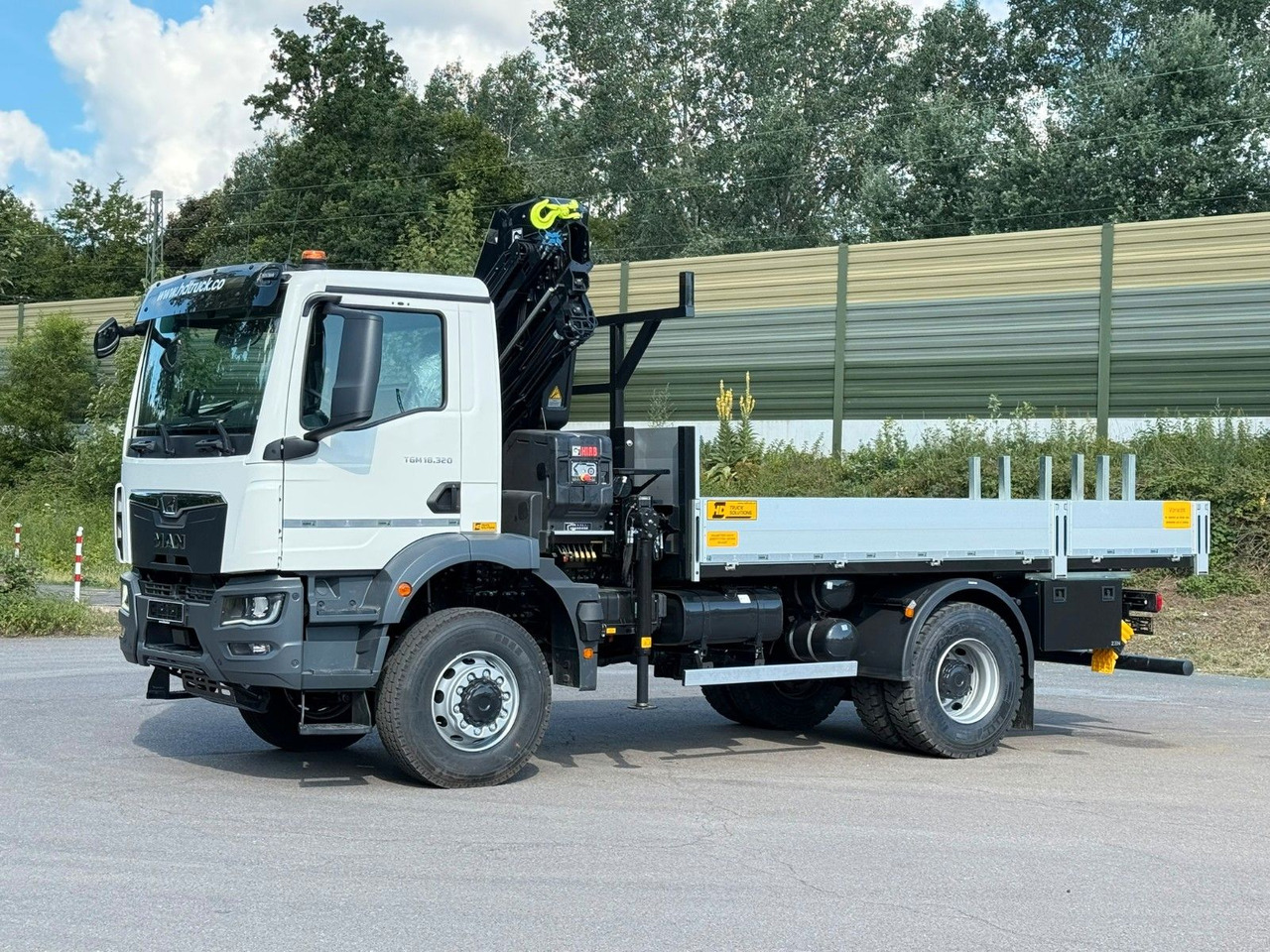 MAN TGM 18.320 4x4 Hiab 228-4 Kran - Auto s hydraulickou rukou: obrázok 3 MAN TGM 18.320 4x4 Hiab 228-4 Kran - Auto s hydraulickou rukou: obrázok 3