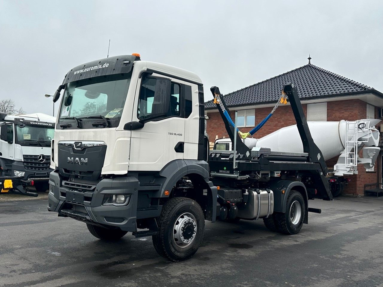 MAN TGS 18.400 4x4 Euro 6e Hyva Absetzkipper - Sklápač, Auto s hydraulickou rukou: obrázok 1 MAN TGS 18.400 4x4 Euro 6e Hyva Absetzkipper - Sklápač, Auto s hydraulickou rukou: obrázok 1