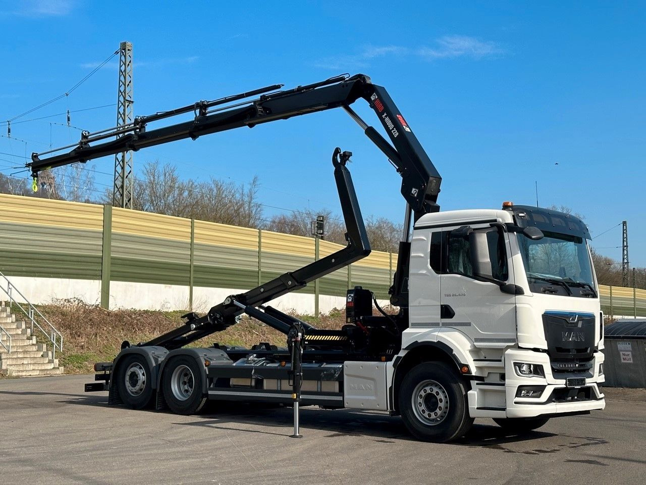 MAN TGS 26.470 6x2 Abrollkipper + Kran Hiab 228-4 - Hákový nosič kontajnerov, Auto s hydraulickou rukou: obrázok 3 MAN TGS 26.470 6x2 Abrollkipper + Kran Hiab 228-4 - Hákový nosič kontajnerov, Auto s hydraulickou rukou: obrázok 3