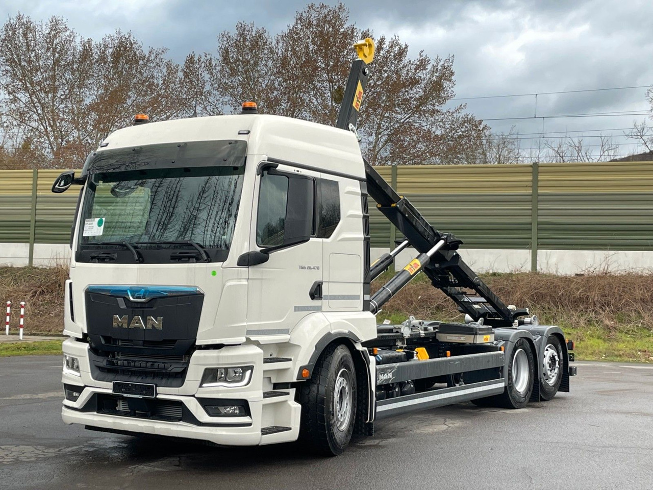 MAN TGS 26.480 6x2 Retarder Hyva 20-60 Abrollkipper - Hákový nosič kontajnerov: obrázok 2 MAN TGS 26.480 6x2 Retarder Hyva 20-60 Abrollkipper - Hákový nosič kontajnerov: obrázok 2