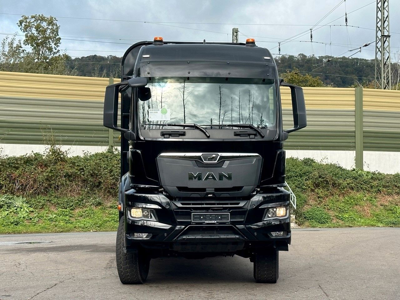 MAN TGS 33.520 6X6 Euro6e LogLift 165 Z - Nákladné vozidlo na prepravu dreva, Auto s hydraulickou rukou: obrázok 2 MAN TGS 33.520 6X6 Euro6e LogLift 165 Z - Nákladné vozidlo na prepravu dreva, Auto s hydraulickou rukou: obrázok 2