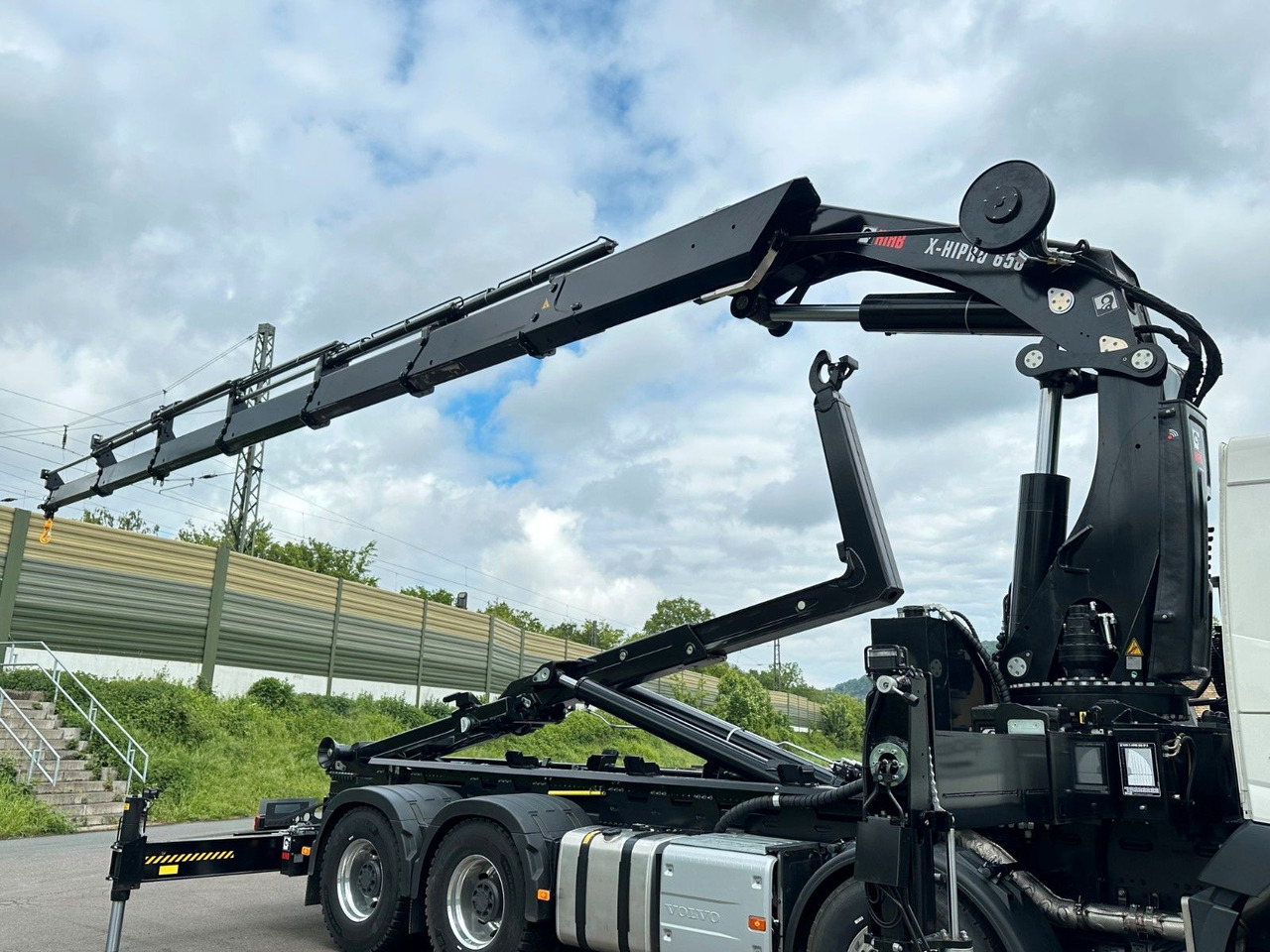 Hákový nosič kontajnerov, Auto s hydraulickou rukou Volvo FMX 500 8x4 Abrollkipper + Kran Hiab 658-6: obrázok 16