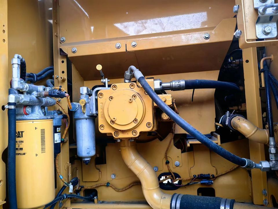 CAT 320 - Pásové rýpadlo: obrázok 5 CAT 320 - Pásové rýpadlo: obrázok 5