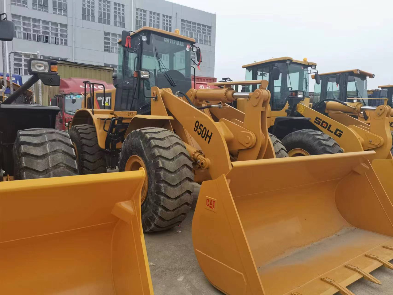 CATERPILLAR 950H - Kolesový nakladač: obrázok 2 CATERPILLAR 950H - Kolesový nakladač: obrázok 2