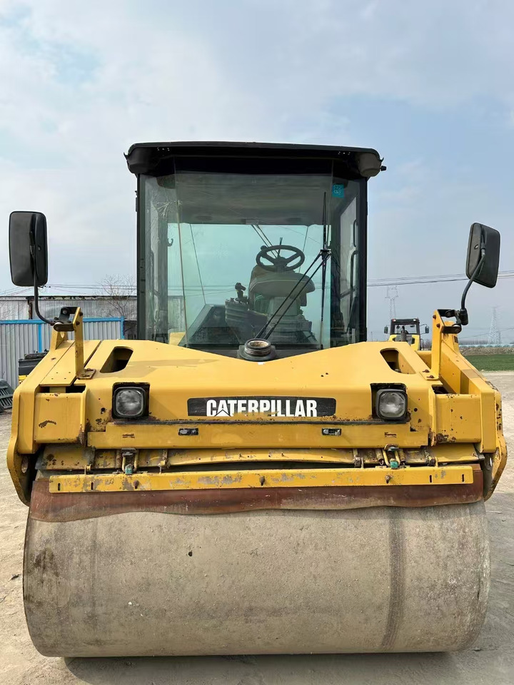 CATERPILLAR CB564D - Valec: obrázok 3 CATERPILLAR CB564D - Valec: obrázok 3