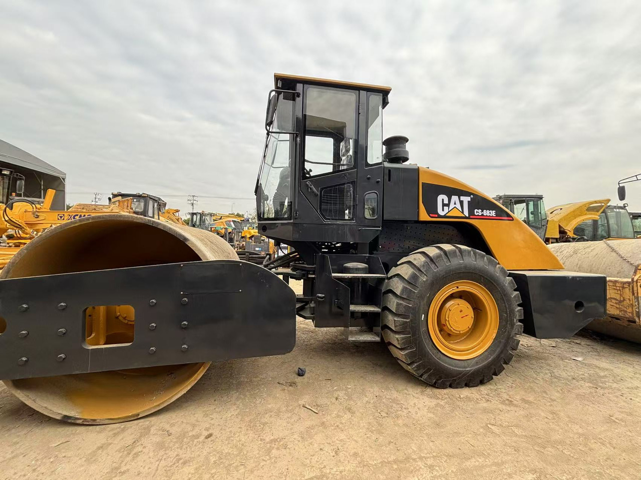CATERPILLAR CS683E - Valec: obrázok 4 CATERPILLAR CS683E - Valec: obrázok 4
