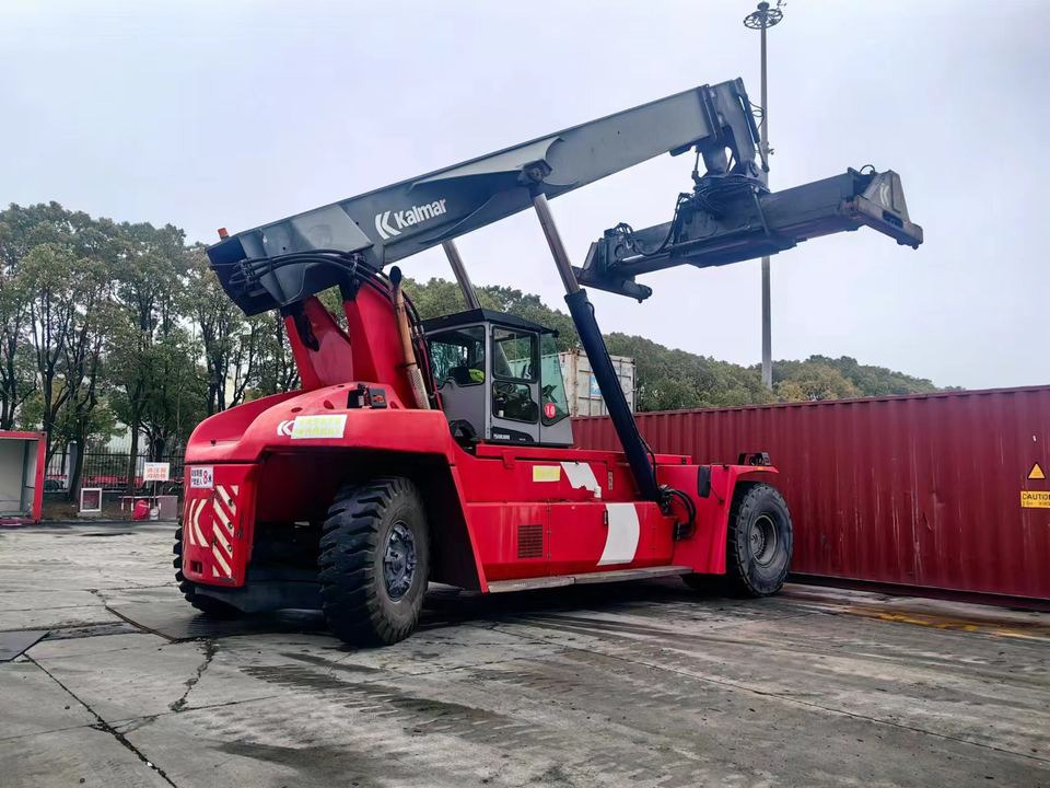 Kalmar DRF450 Sweden Kalmar Used 45 Ton Reach Stacker for Containers to Popularly Sell - Ramenový prekladač: obrázok 3 Kalmar DRF450 Sweden Kalmar Used 45 Ton Reach Stacker for Containers to Popularly Sell - Ramenový prekladač: obrázok 3