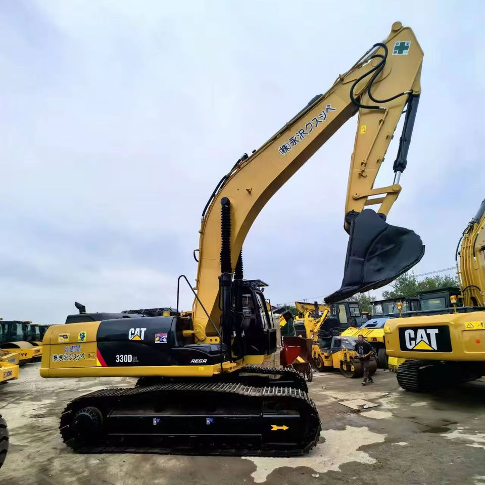 Low Price Used Caterpillar CAT 330D2L Excavators 33 TON 1.5M³ Bucket Capacity CN 2022 Machinery Test Report Track Shoes Included - Pásové rýpadlo: obrázok 1 Low Price Used Caterpillar CAT 330D2L Excavators 33 TON 1.5M³ Bucket Capacity CN 2022 Machinery Test Report Track Shoes Included - Pásové rýpadlo: obrázok 1
