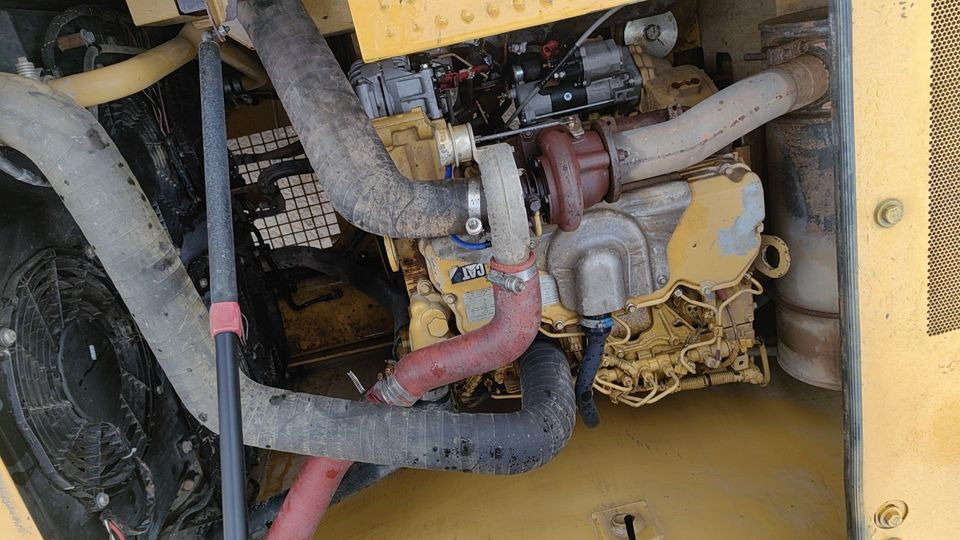 Original Good Sale USED Excavator Cat CAT 320 GC 20 Ton Excavator Crawler Excavator for Caterpillar - Pásové rýpadlo: obrázok 4 Original Good Sale USED Excavator Cat CAT 320 GC 20 Ton Excavator Crawler Excavator for Caterpillar - Pásové rýpadlo: obrázok 4