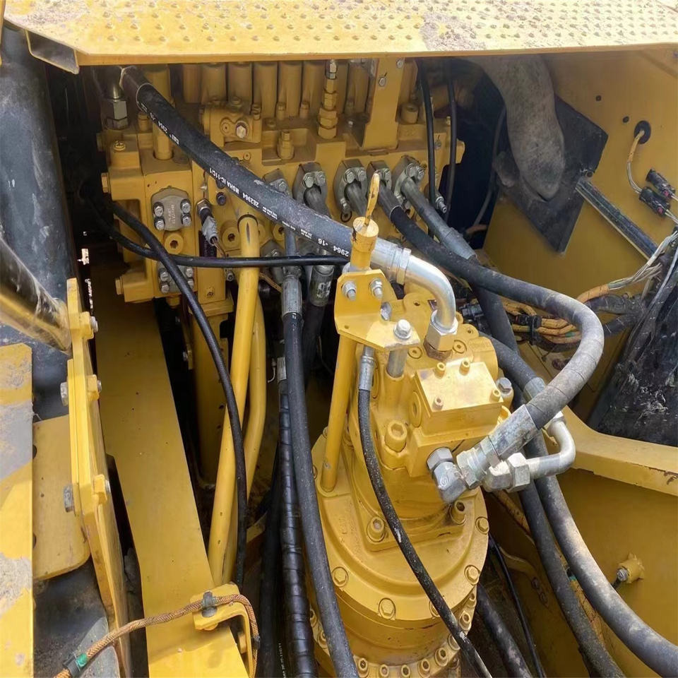 Used Caterpillar 330 Crawler Excavator High Profile Cat330 Sold at a Low Price in Shanghai with Reliable Quality - Pásové rýpadlo: obrázok 3 Used Caterpillar 330 Crawler Excavator High Profile Cat330 Sold at a Low Price in Shanghai with Reliable Quality - Pásové rýpadlo: obrázok 3