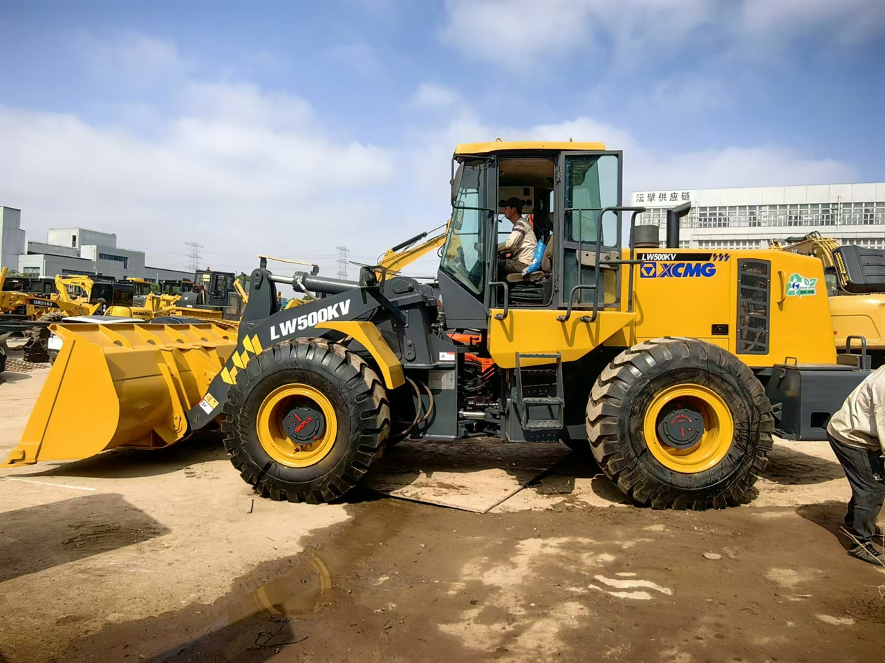 XCMG LW500KV - Kolesový nakladač: obrázok 1 XCMG LW500KV - Kolesový nakladač: obrázok 1