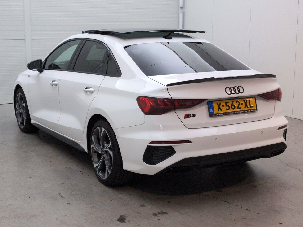 Audi A3 Limousine 35 TFSI edition one | 2022 | 54.418 km | Automaat | X562XL | NAP: Geen oordeel - Sedan: obrázok 3 Audi A3 Limousine 35 TFSI edition one | 2022 | 54.418 km | Automaat | X562XL | NAP: Geen oordeel - Sedan: obrázok 3