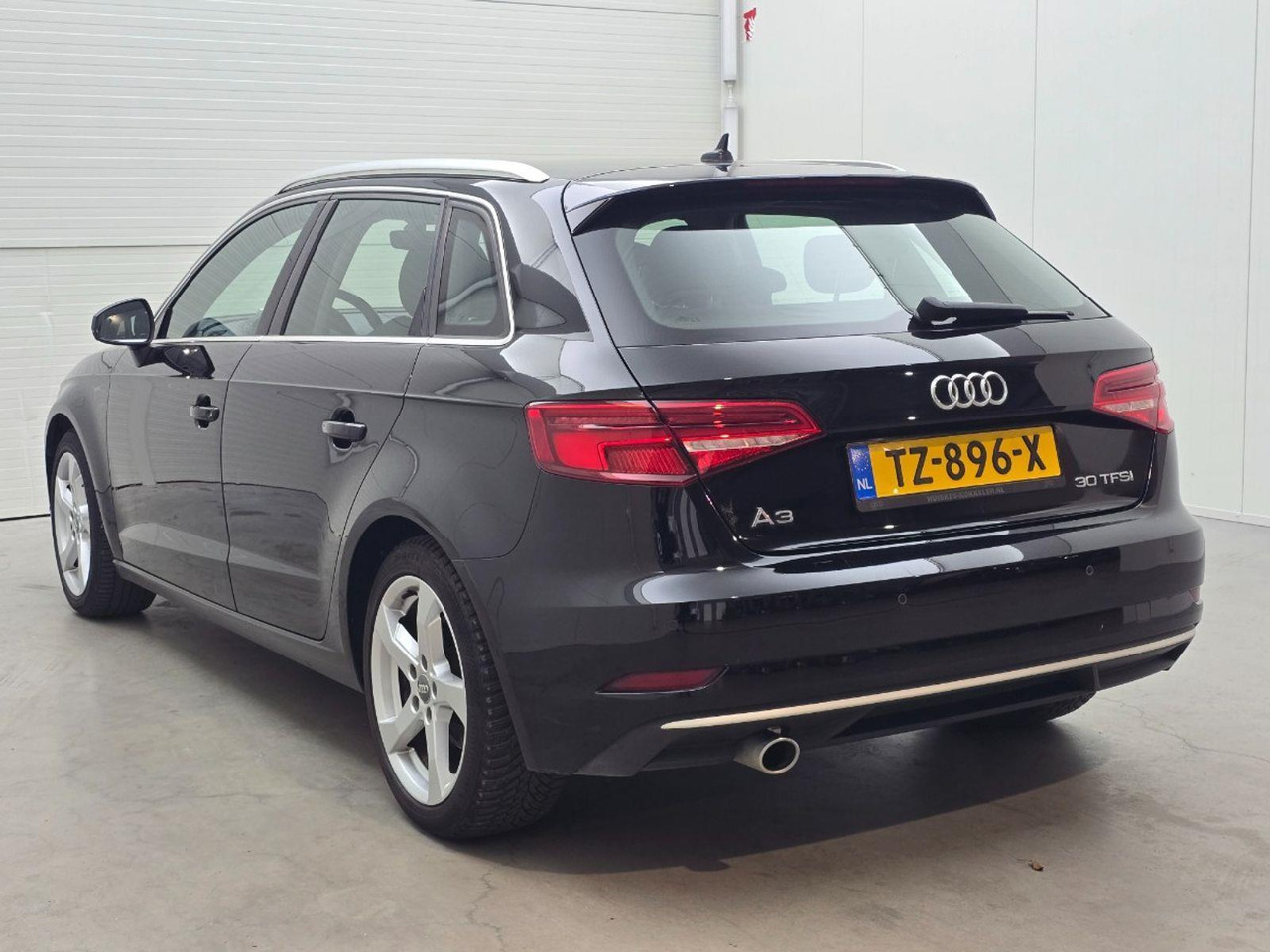 Audi A3 Sportback 30 TFSI Sport Lease Edition | 2018 | 121.664 km | Automaat | TZ896X | NAP: Logisch - Hatchback: obrázok 3 Audi A3 Sportback 30 TFSI Sport Lease Edition | 2018 | 121.664 km | Automaat | TZ896X | NAP: Logisch - Hatchback: obrázok 3