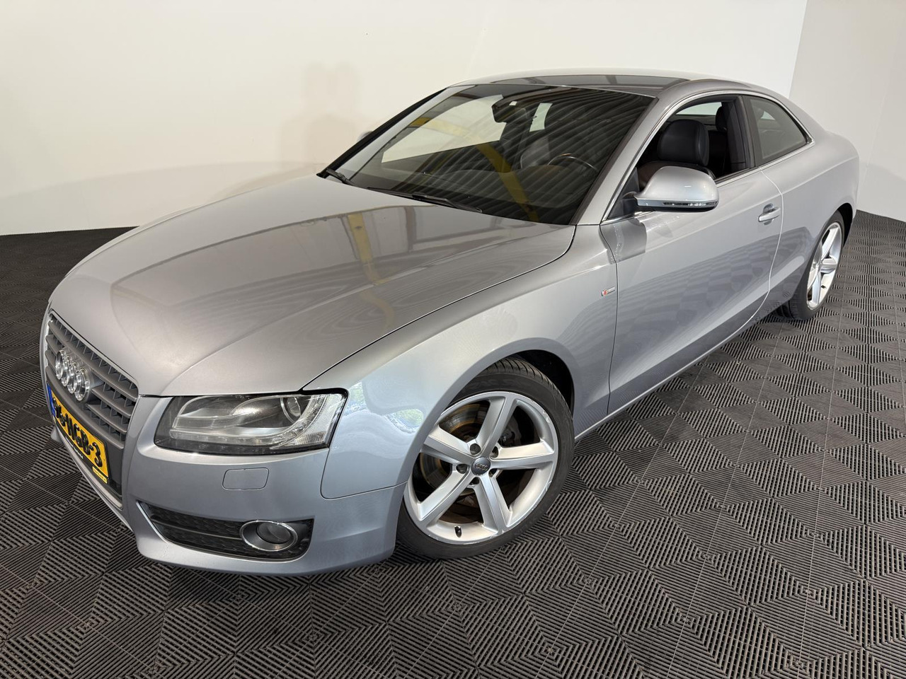 Audi A5 Coupé 2.0 TFSI S-Line 2008 279.312 km 96-HGB-3 - Automobil: obrázok 1 Audi A5 Coupé 2.0 TFSI S-Line 2008 279.312 km 96-HGB-3 - Automobil: obrázok 1