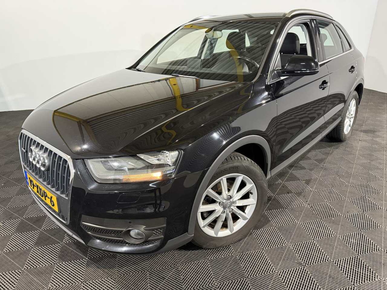 Audi | Q3 | 2.0 TFSI quattro Pro Line | 2012 | 204.122 km | 19XDP6 | Logisch - SUV: obrázok 1 Audi | Q3 | 2.0 TFSI quattro Pro Line | 2012 | 204.122 km | 19XDP6 | Logisch - SUV: obrázok 1