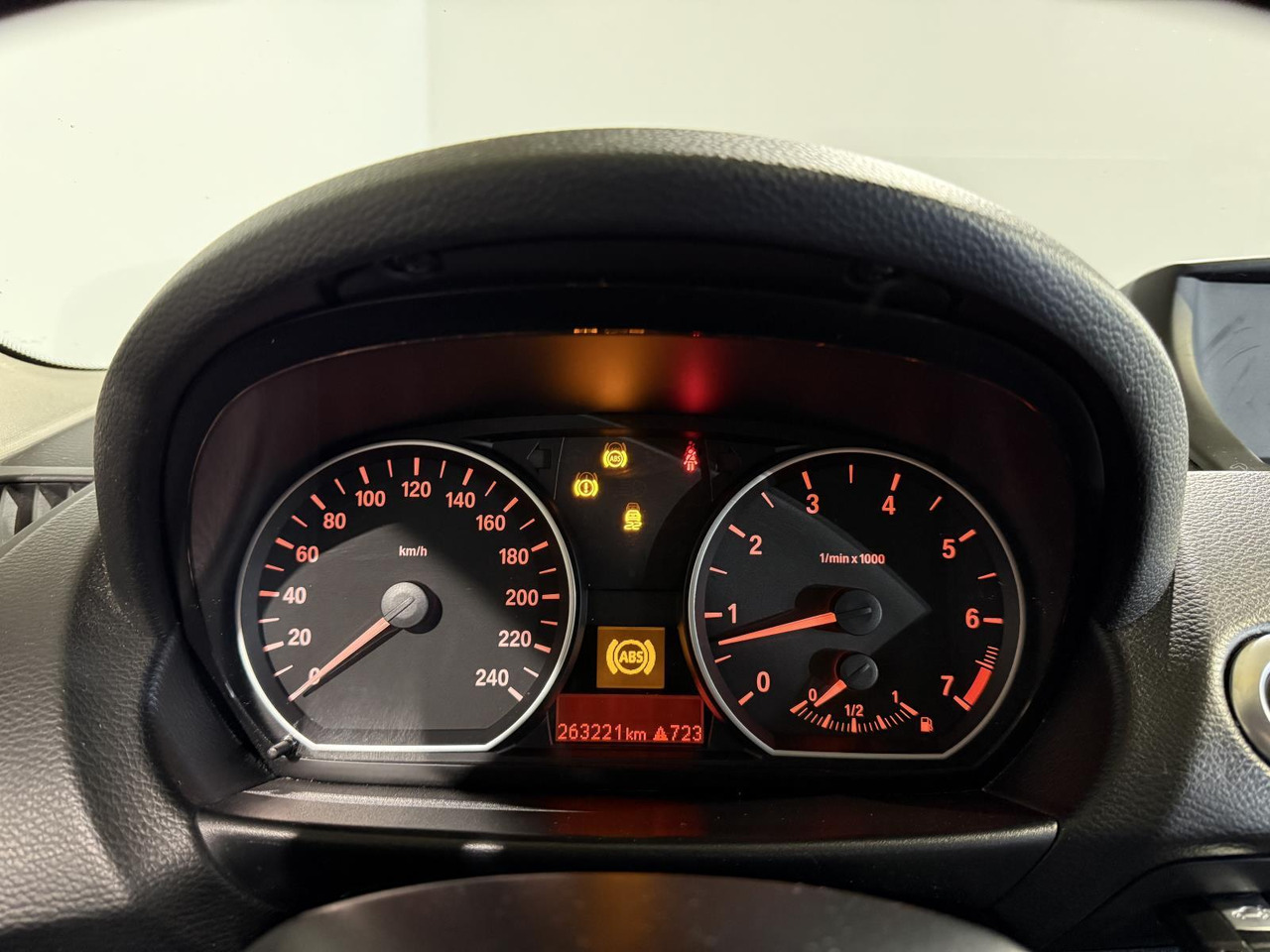 BMW | 1-serie | 116i EffDyn. Ed. Business Line Ultimate Edition | 2011 | 263.221 km | 05RHG5 | Logisch - Hatchback: obrázok 2 BMW | 1-serie | 116i EffDyn. Ed. Business Line Ultimate Edition | 2011 | 263.221 km | 05RHG5 | Logisch - Hatchback: obrázok 2