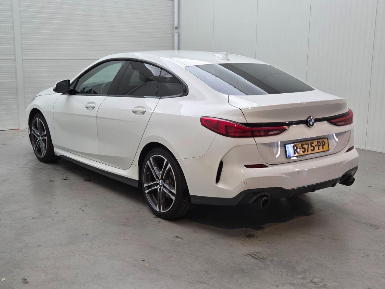 BMW 2 - serie Gran Coupé 218i High Executive M-Sport | 2021 | 107.265 km | Automaat | R575PP | NAP: Geen oordeel - Sedan: obrázok 3 BMW 2 - serie Gran Coupé 218i High Executive M-Sport | 2021 | 107.265 km | Automaat | R575PP | NAP: Geen oordeel - Sedan: obrázok 3