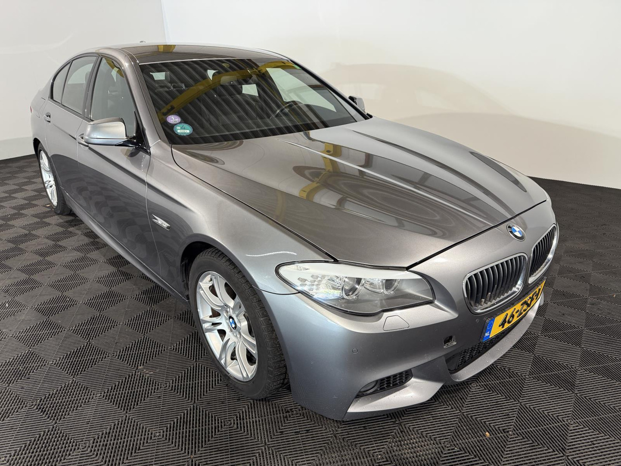 BMW | 5-serie | 520i High Executive | 2013 | 218.545 km | 46ZSF1 | Logisch - Sedan: obrázok 3 BMW | 5-serie | 520i High Executive | 2013 | 218.545 km | 46ZSF1 | Logisch - Sedan: obrázok 3