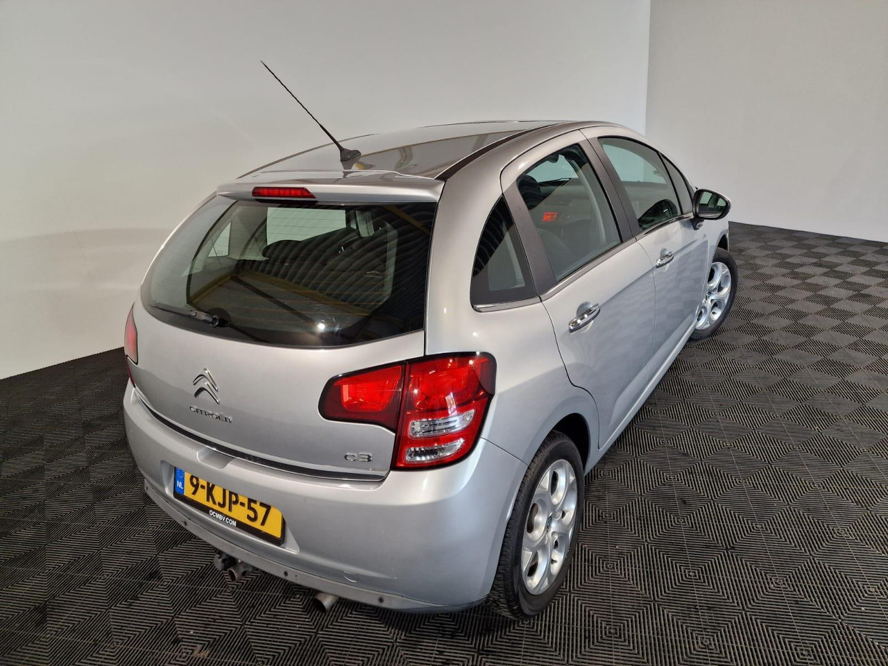 Citroen C3 1.6 Vti 2012 193.593 km 9-KJP-57 - Hatchback: obrázok 4 Citroen C3 1.6 Vti 2012 193.593 km 9-KJP-57 - Hatchback: obrázok 4