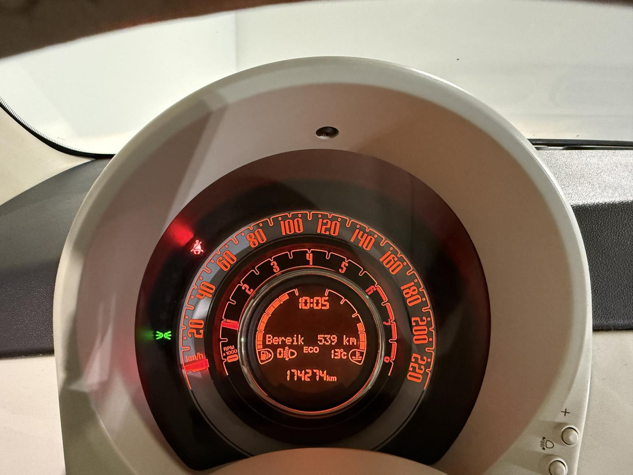 Fiat | 500 | 0.9 TwinAir Turbo Lounge | 2017 | 174.274 km | KX085G | Logisch - Hatchback: obrázok 2 Fiat | 500 | 0.9 TwinAir Turbo Lounge | 2017 | 174.274 km | KX085G | Logisch - Hatchback: obrázok 2