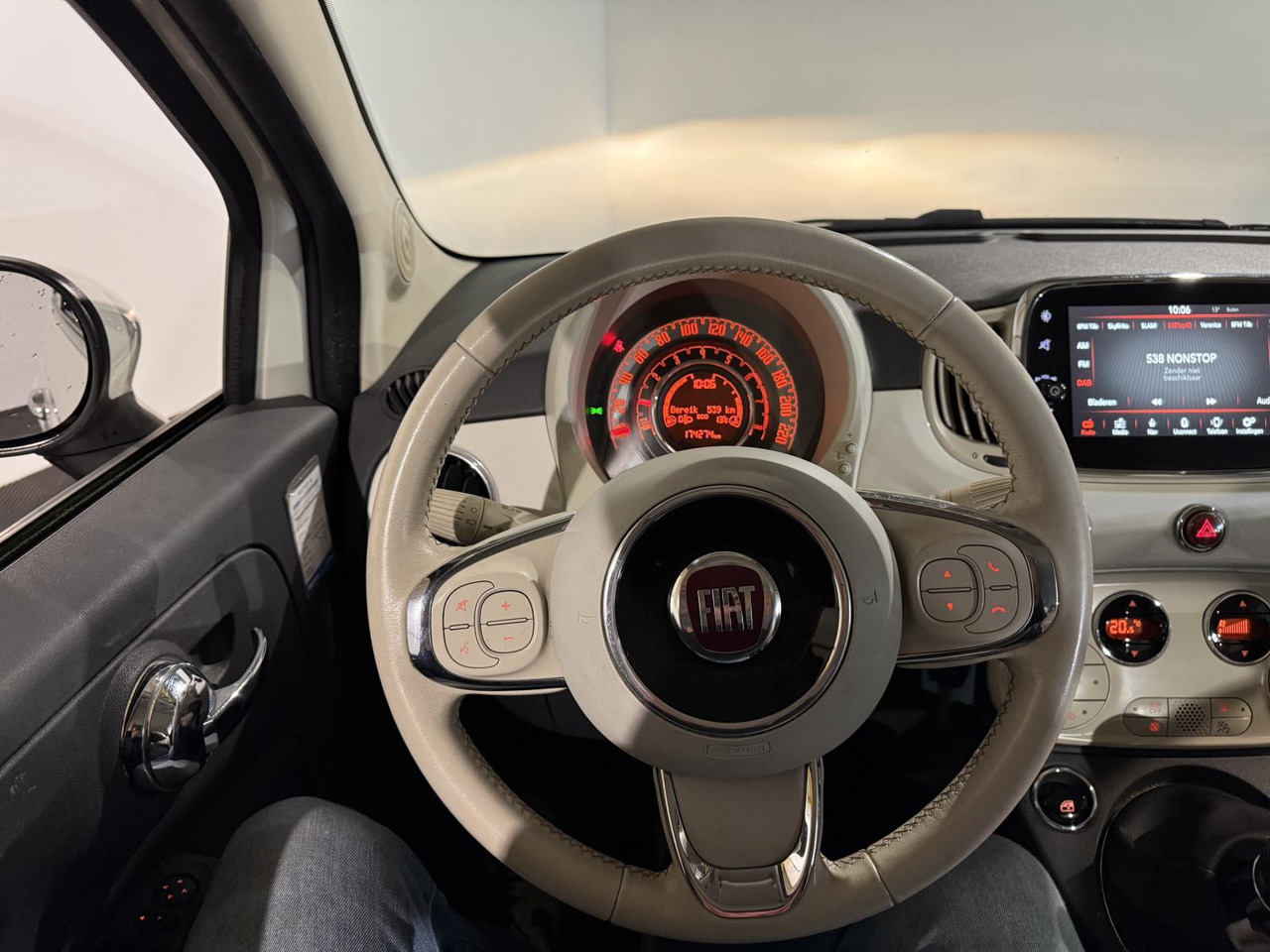 Fiat | 500 | 0.9 TwinAir Turbo Lounge | 2017 | 174.274 km | KX085G | Logisch - Hatchback: obrázok 3 Fiat | 500 | 0.9 TwinAir Turbo Lounge | 2017 | 174.274 km | KX085G | Logisch - Hatchback: obrázok 3