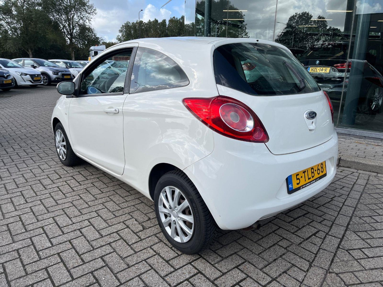 Ford Ka 1.2 Limited | 2011 | 142.277 km | 5TLB68 | NAP: Geen oordeel - Hatchback: obrázok 3 Ford Ka 1.2 Limited | 2011 | 142.277 km | 5TLB68 | NAP: Geen oordeel - Hatchback: obrázok 3