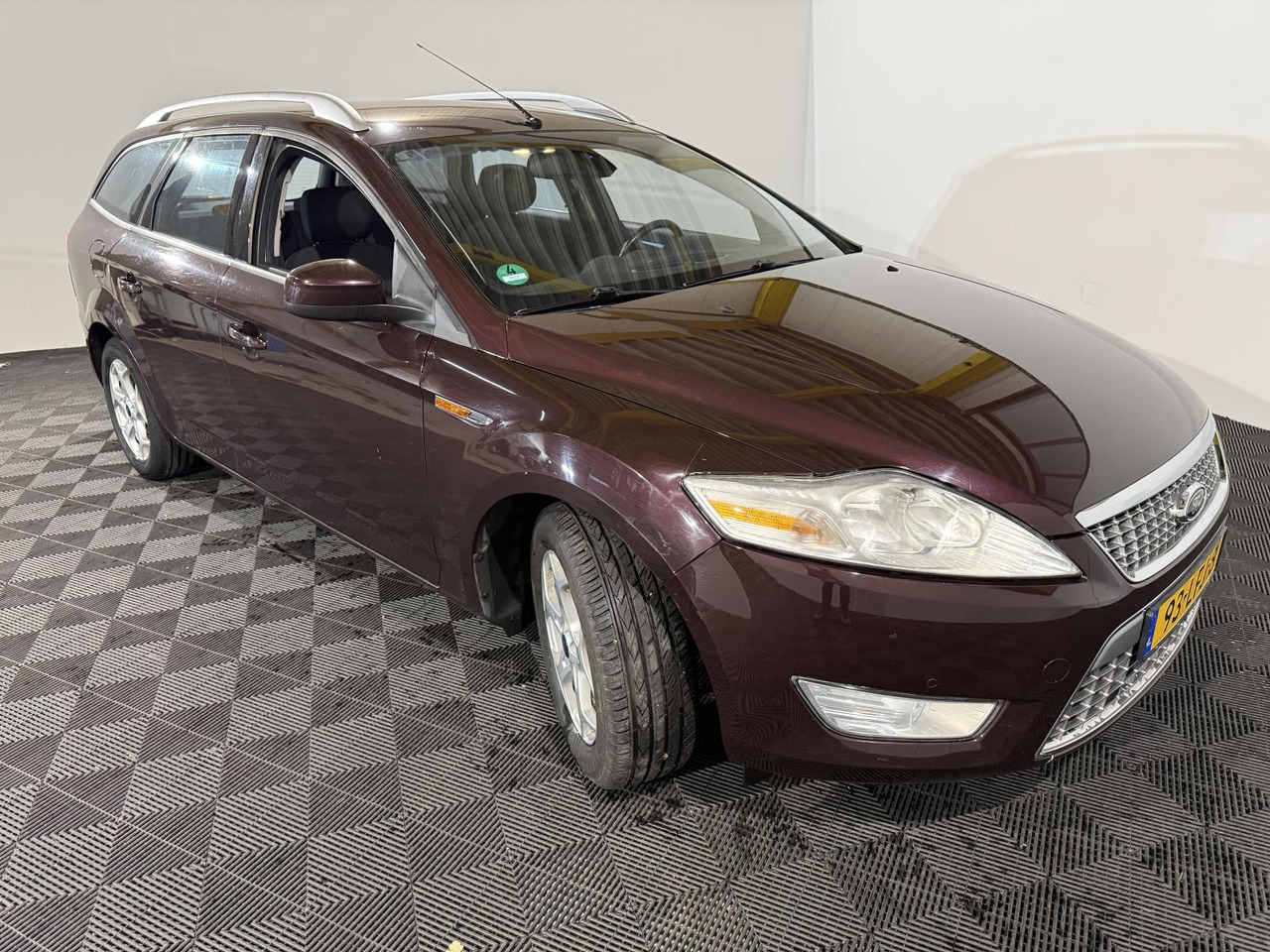 Ford | Mondeo Wagon | 2.0-16V Limited | 2010 | 193.300 km | 93LFJ8 | Logisch - Automobil: obrázok 4 Ford | Mondeo Wagon | 2.0-16V Limited | 2010 | 193.300 km | 93LFJ8 | Logisch - Automobil: obrázok 4