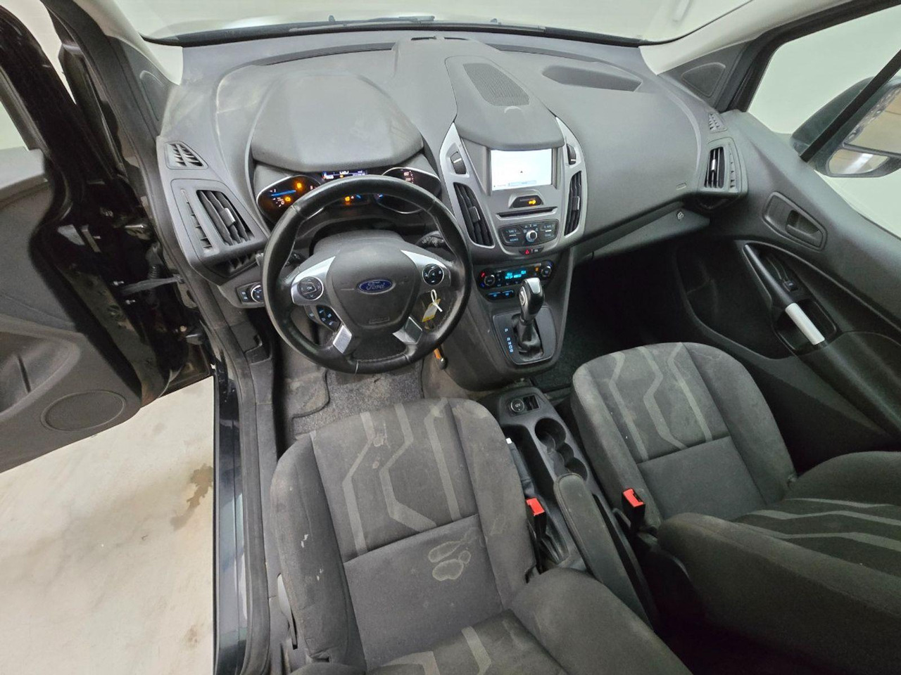 Ford Transit Connect 1.5 TDCI L2 Trend | 2017 | 202.204 km | Automaat | V397DP | NAP: Logisch - Furgon: obrázok 5 Ford Transit Connect 1.5 TDCI L2 Trend | 2017 | 202.204 km | Automaat | V397DP | NAP: Logisch - Furgon: obrázok 5